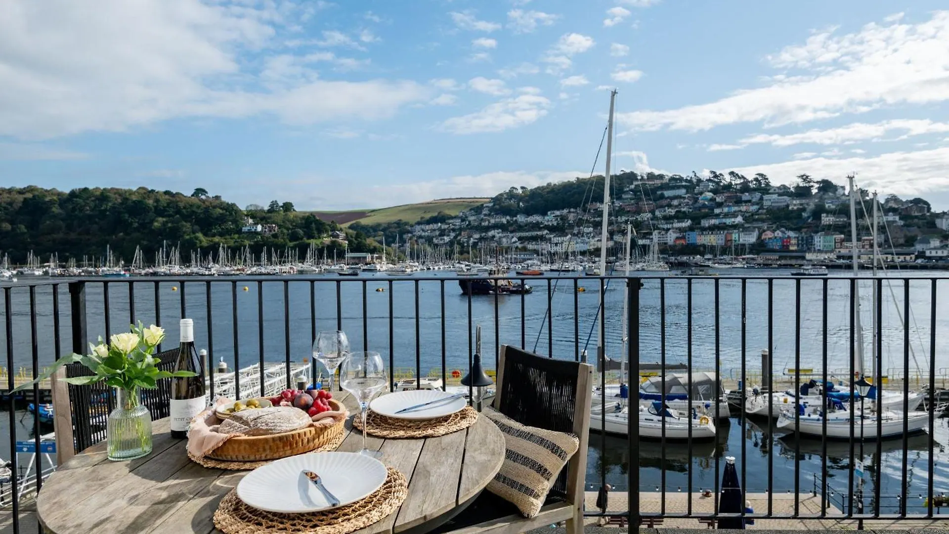 Harbour View * Dartmouth