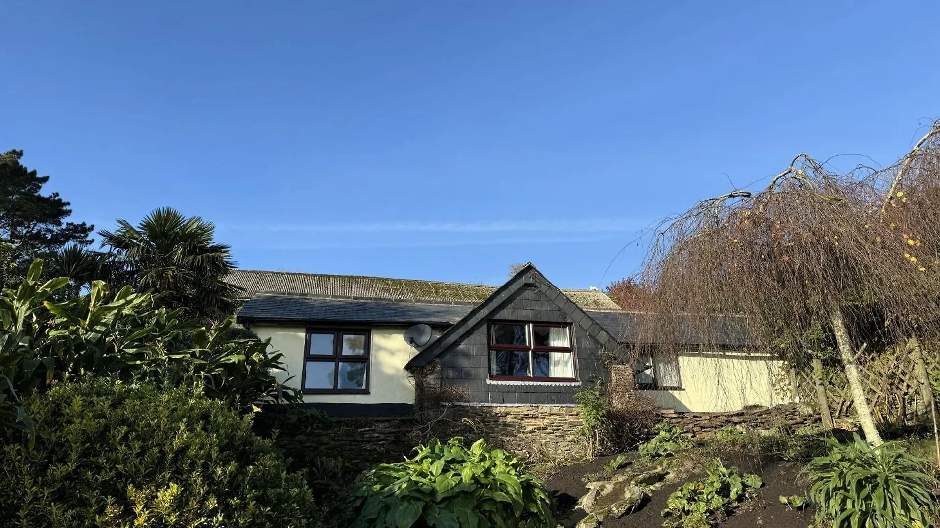 Greenswood - Cosy Cottage, Rural Location, Beautiful Landscaped Gardens With Pond And Holiday home Dartmouth
