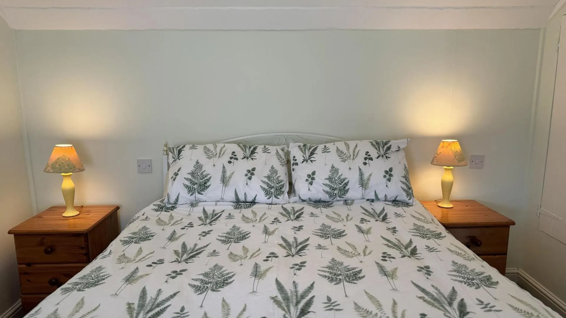 Greenswood - Cosy Cottage, Rural Location, Beautiful Landscaped Gardens With Pond And Holiday home