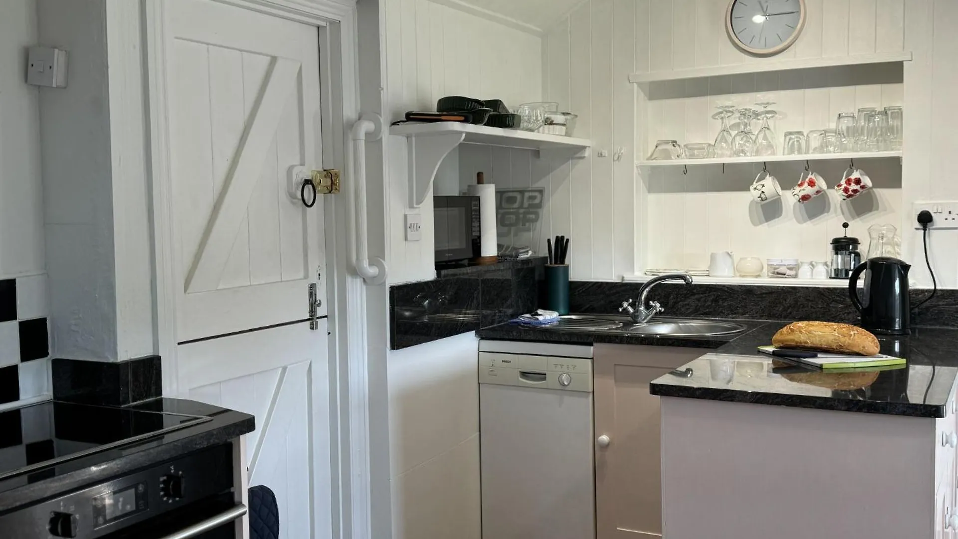 Greenswood - Cosy Cottage, Rural Location, Beautiful Landscaped Gardens With Pond And * Dartmouth