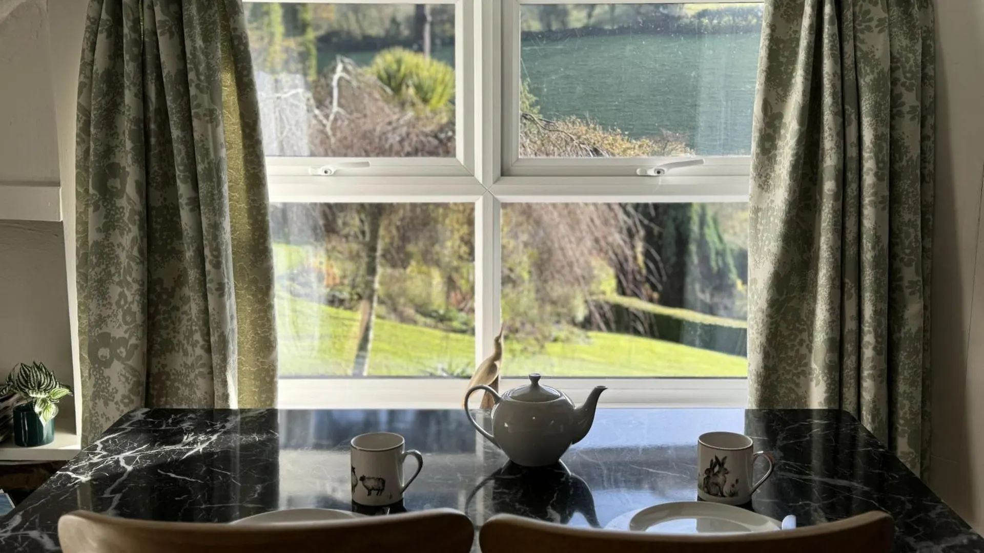 Holiday home Greenswood - Cosy Cottage, Rural Location, Beautiful Landscaped Gardens With Pond And