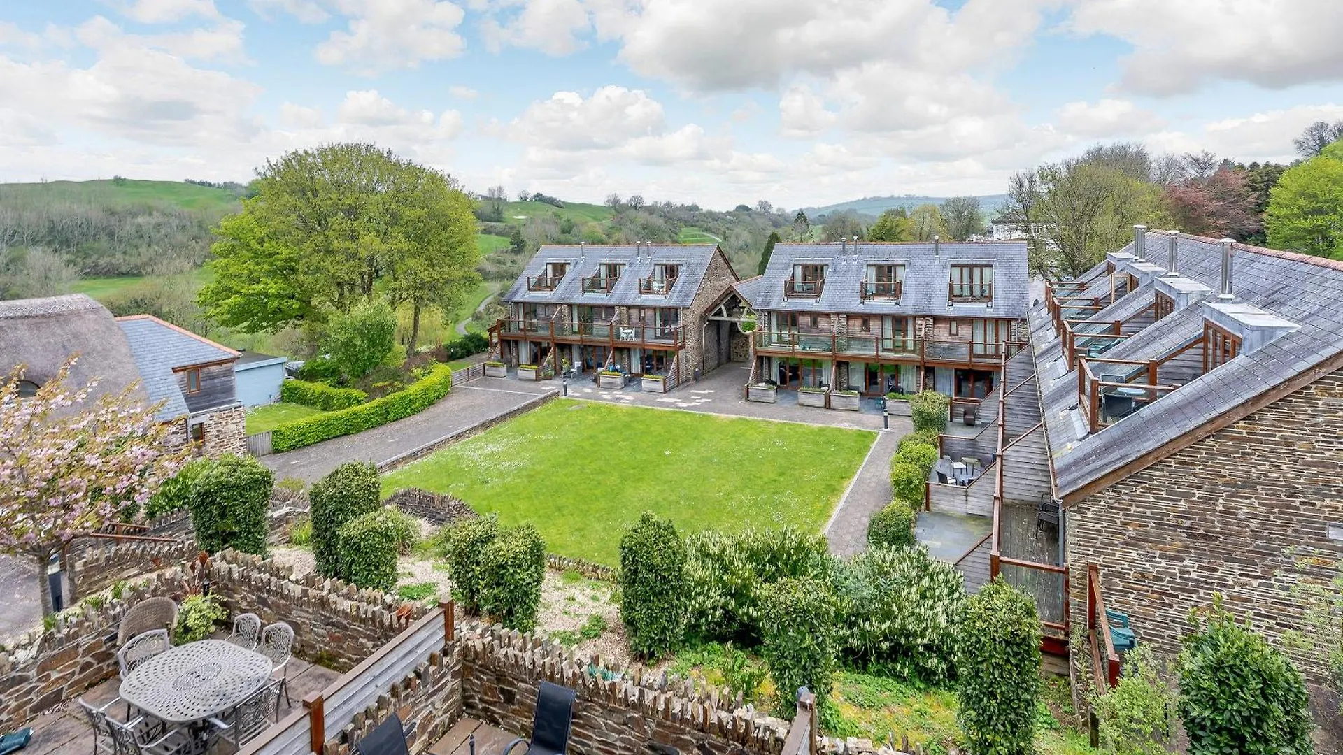 Toffee Apple Holiday home Hemborough Post