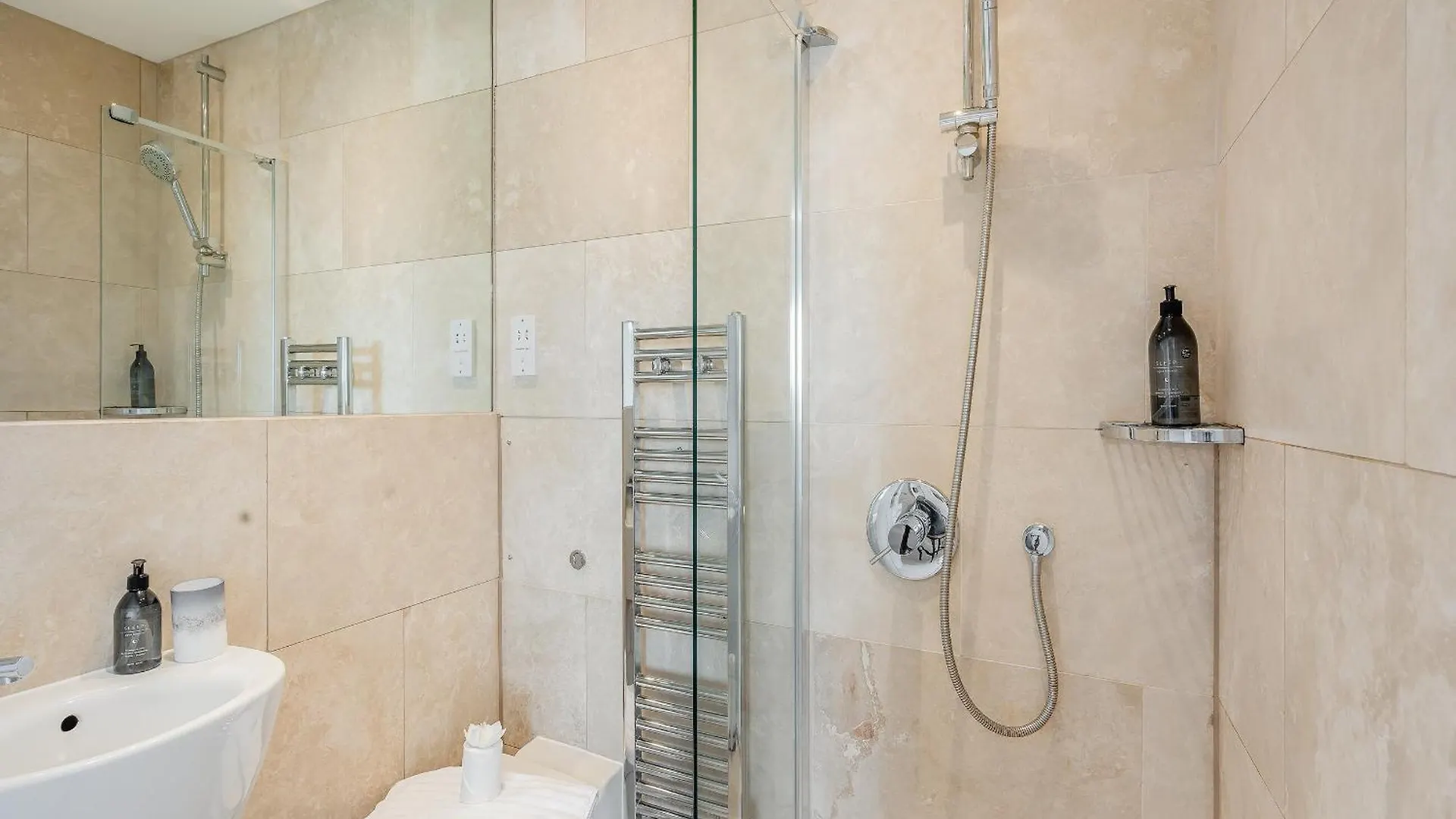 Toffee Apple Holiday home Hemborough Post