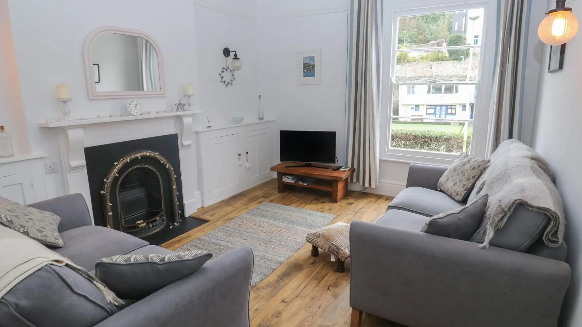 The School, Flat 2 Apartment Dartmouth
