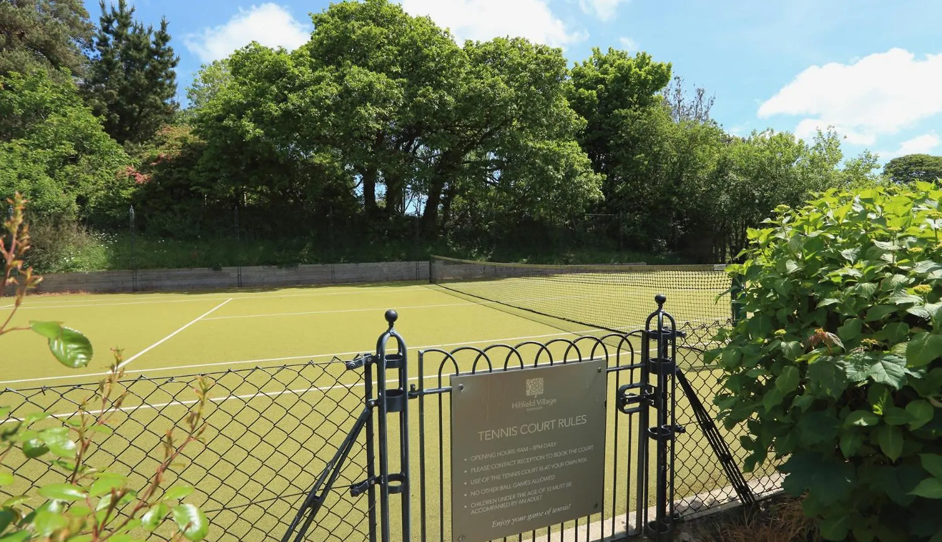 4 Court Terrace, Hillfield Village *