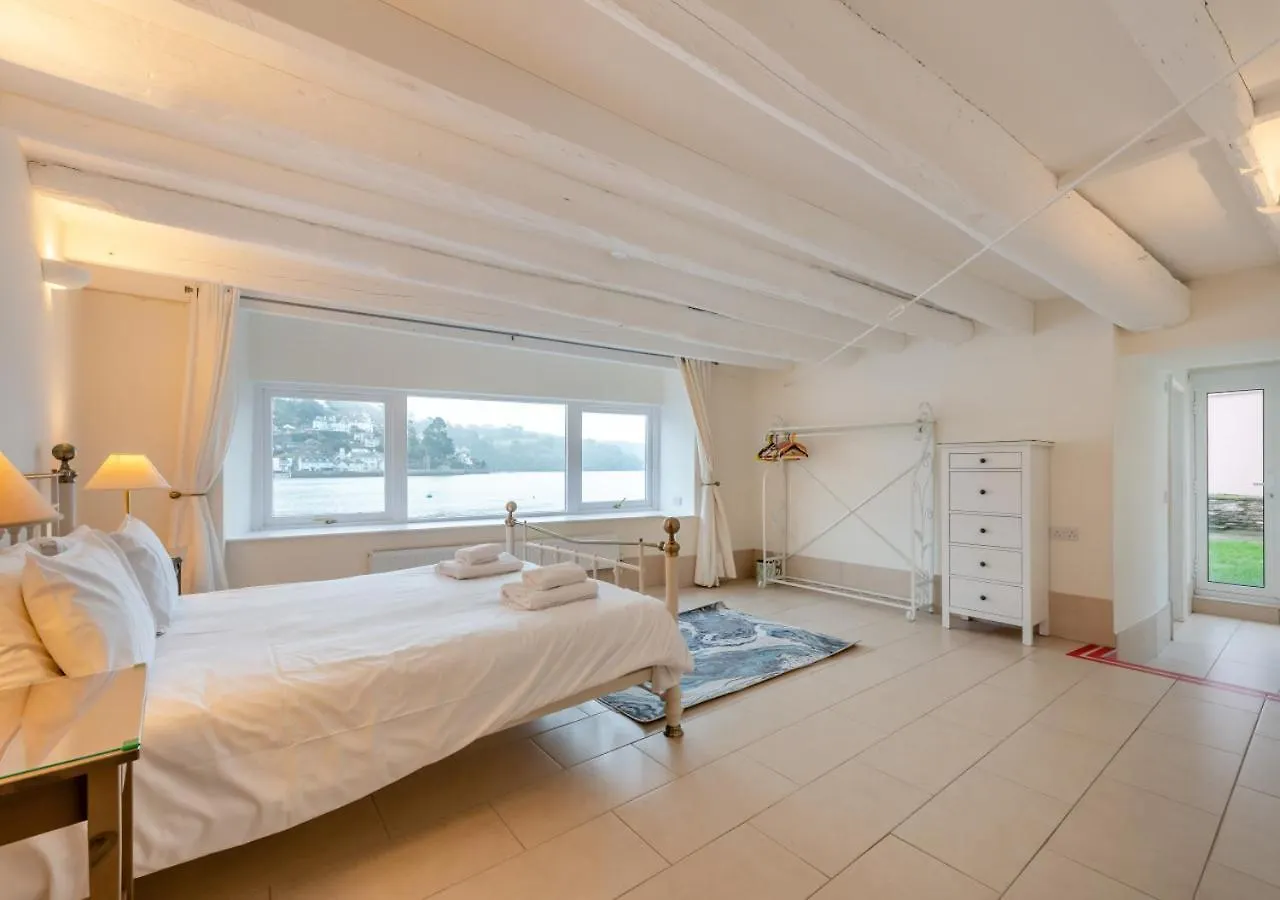 Beacon Boathouse Holiday home