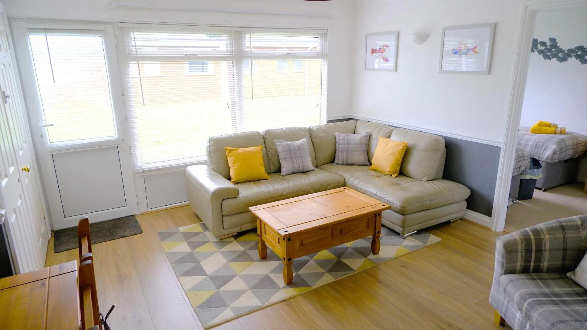 Bonair Spacious Comfortable 2 Bedroom Sleeping 4 Dartmouth