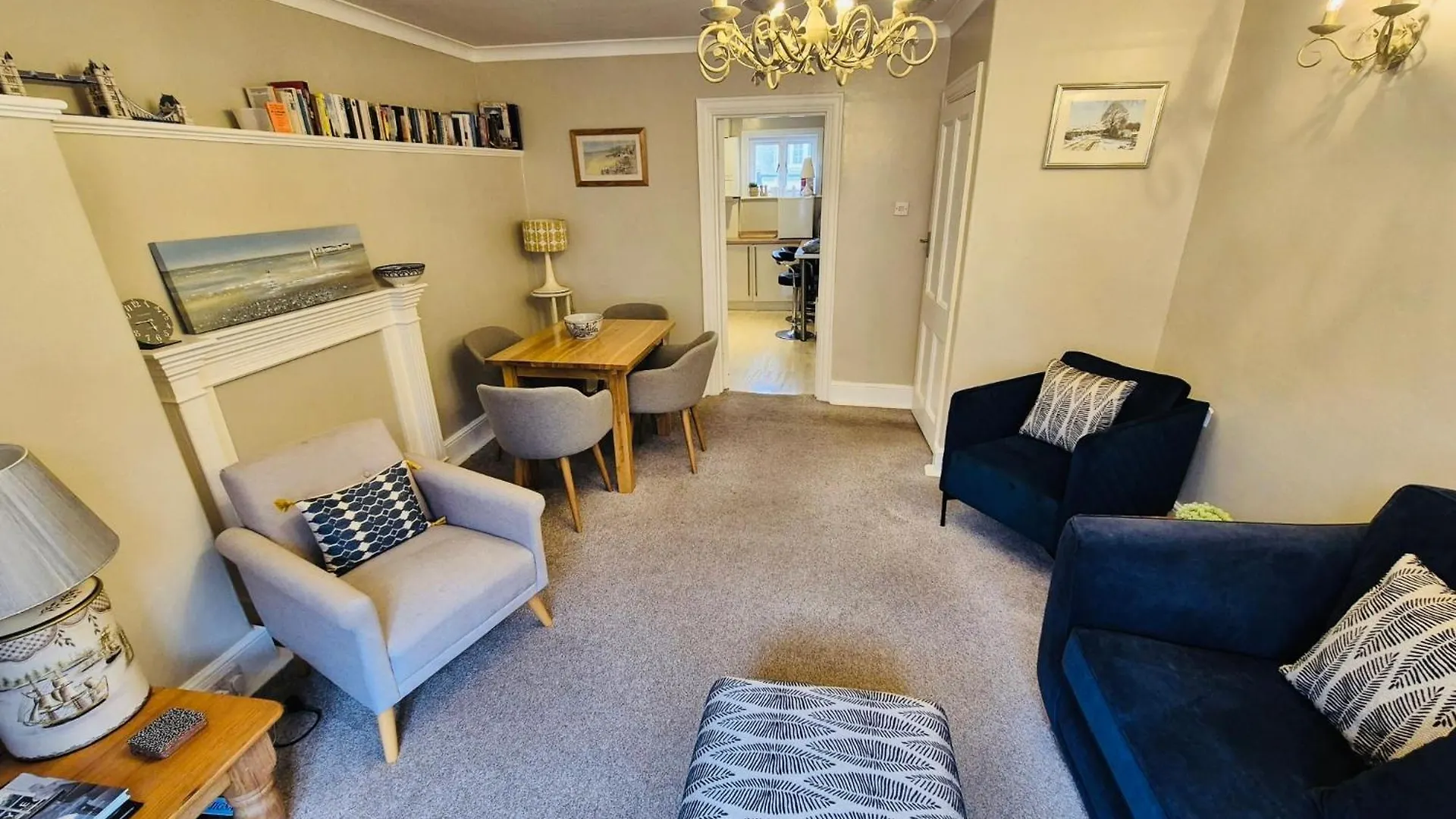 Rockferry 3 Bed + Parking Permit Apartment Dartmouth