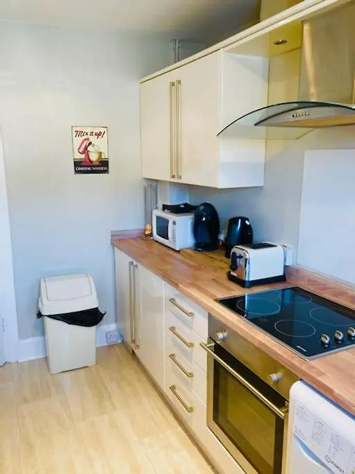 Apartment Rockferry 3 Bed + Parking Permit *