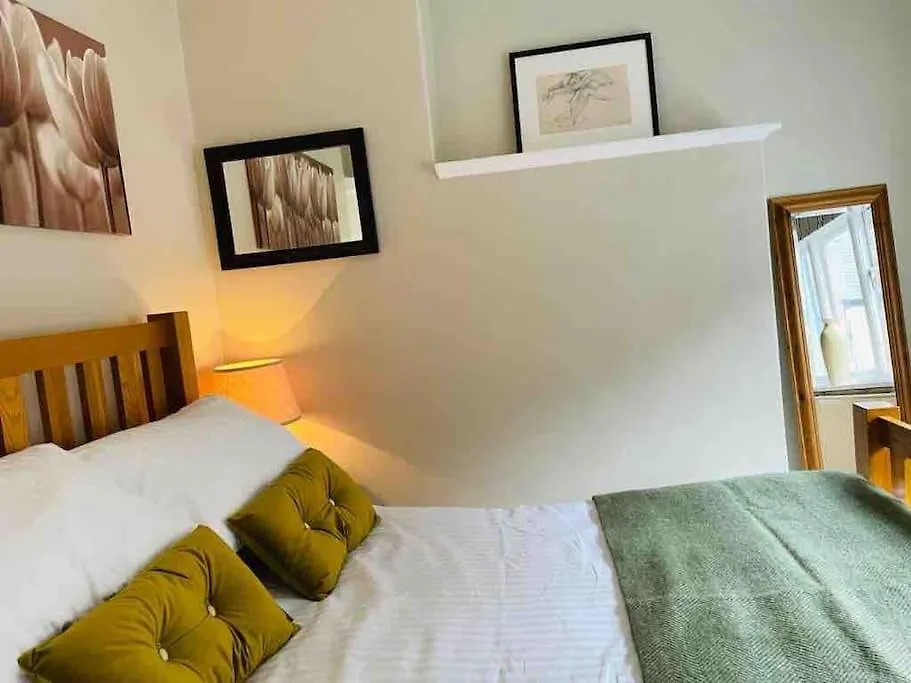 Rockferry 3 Bed + Parking Permit Dartmouth
