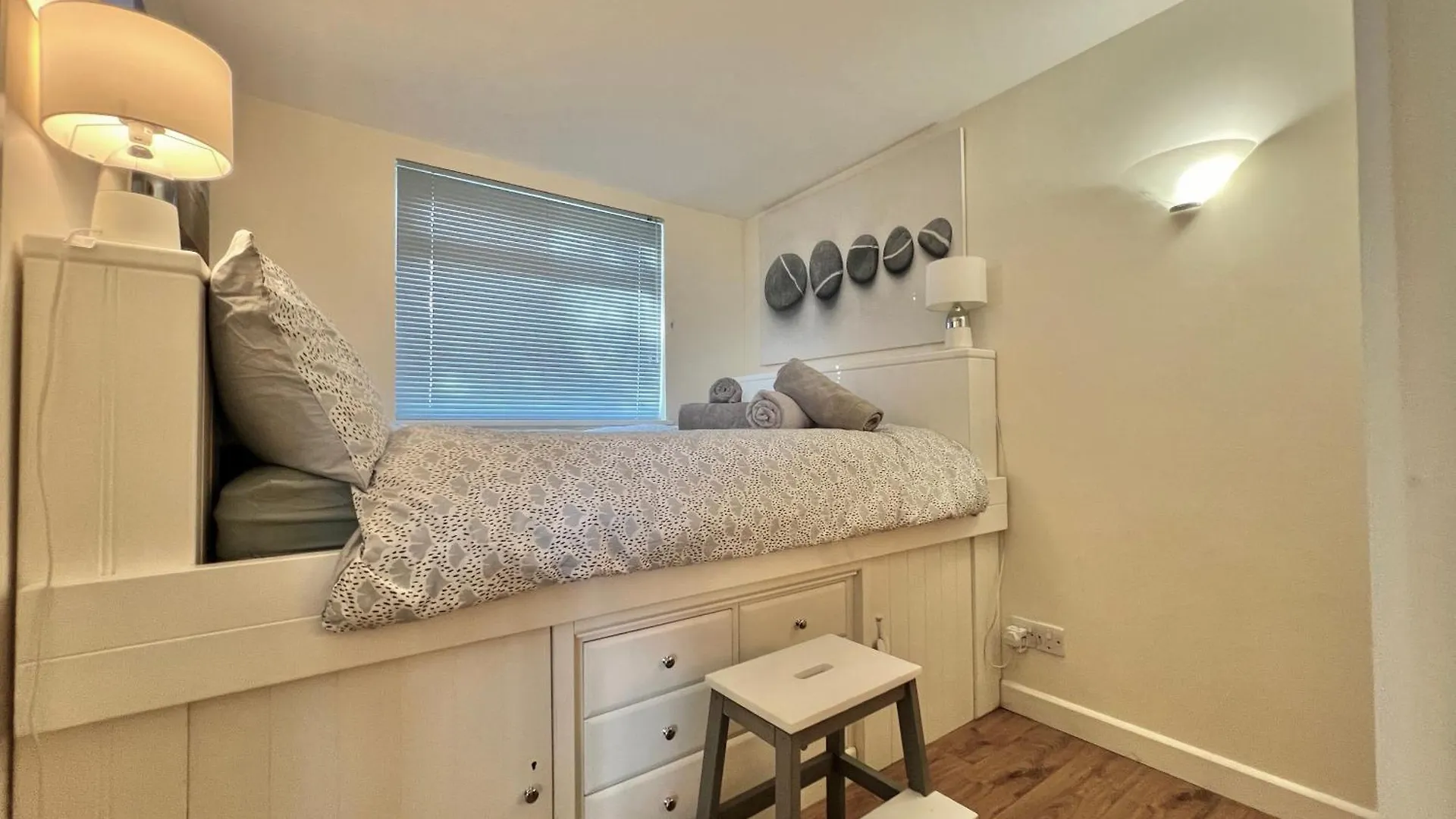 The Bolt Hole, 2 Bed With Rural Views *