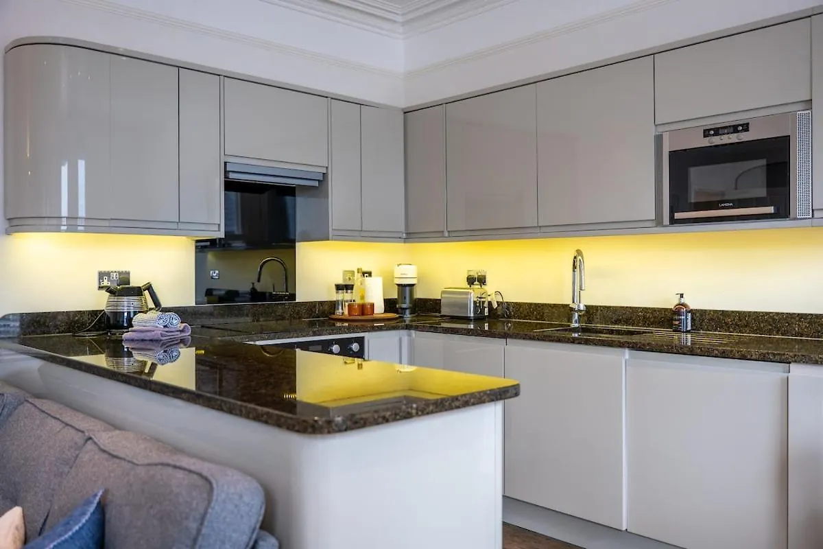Apartment 25 Steps - Stylish 2-bed Gem In Dartmouth