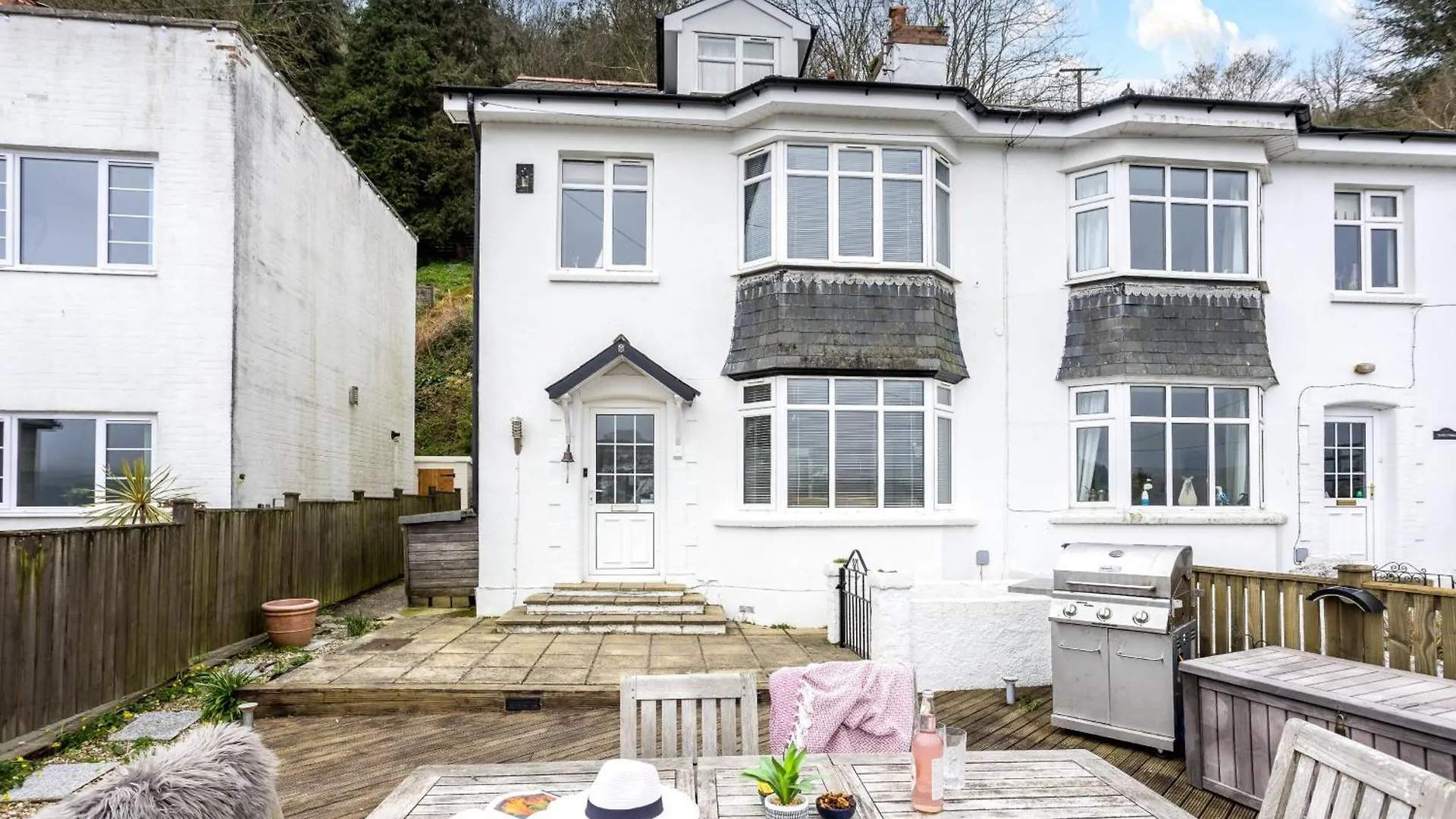 Uphigh - Elevated Family With Stunning River Views Dartmouth