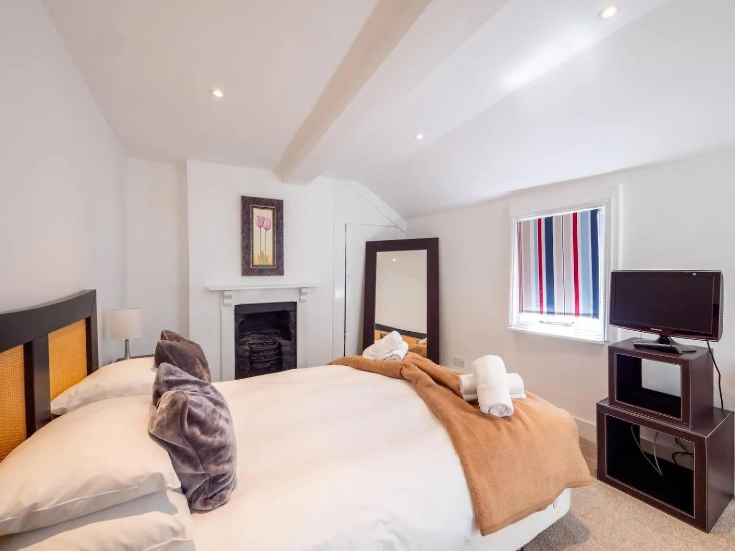 Townhouse With Garden, Parking & River Dart Views Casa vacanze Dartmouth