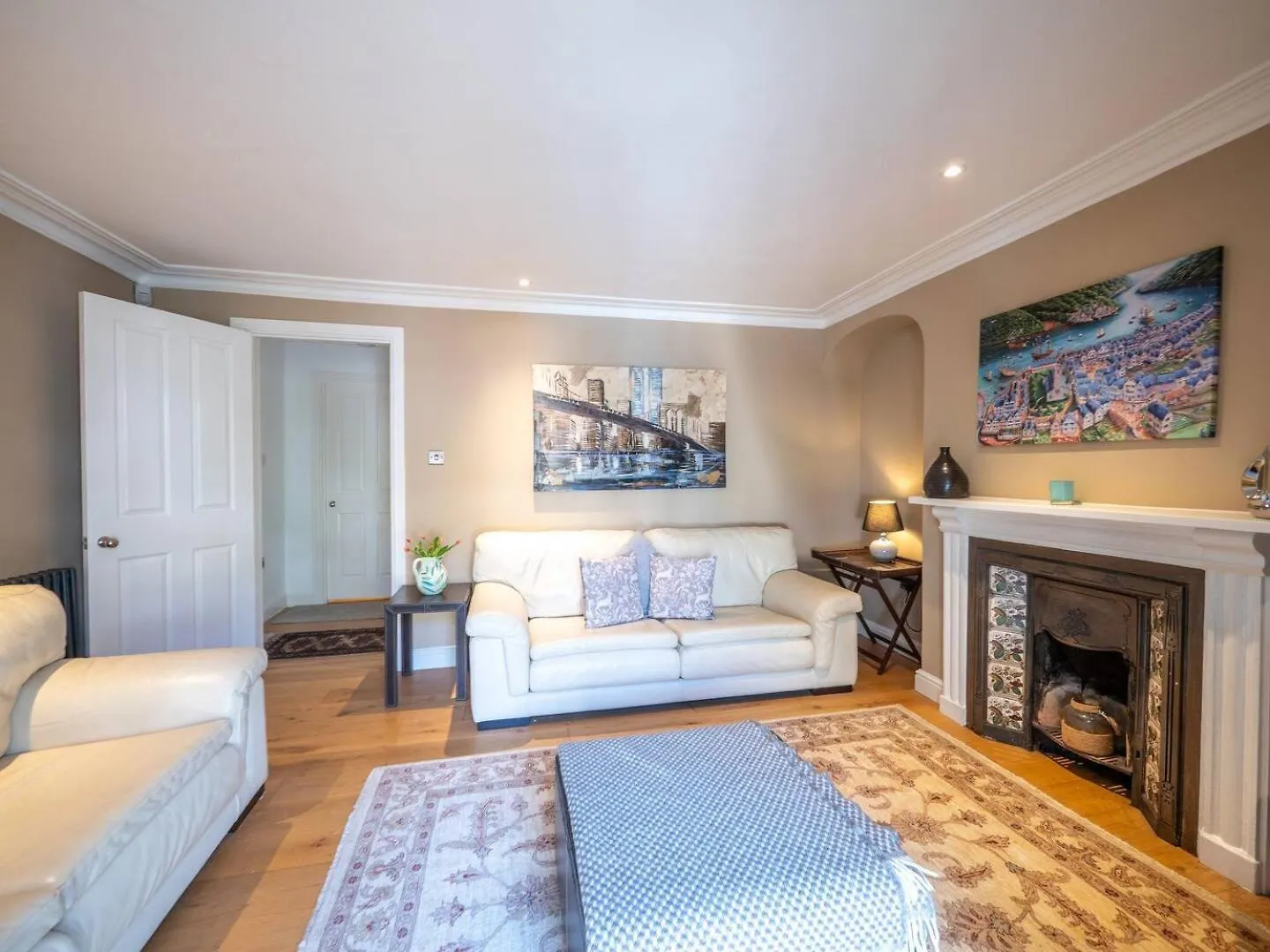 Townhouse With Garden, Parking & River Dart Views