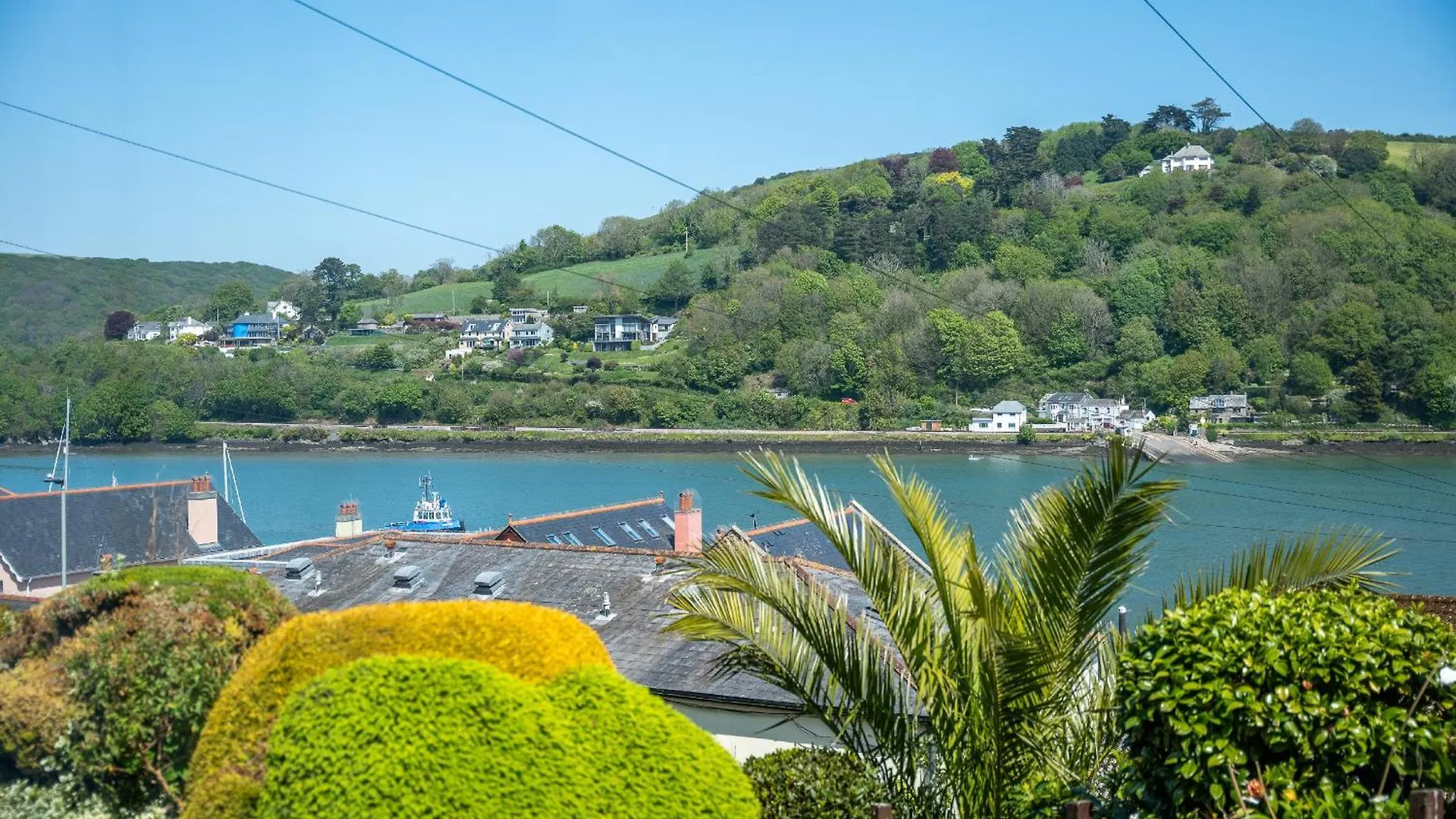 Coastal Escape River Views, Terrace & Parking * Dartmouth