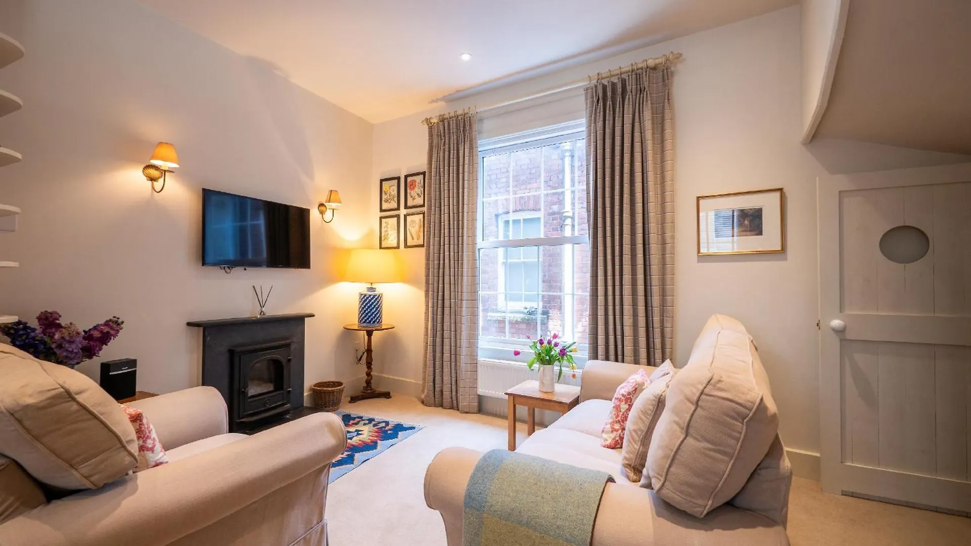 Elegant Couples' Escape In