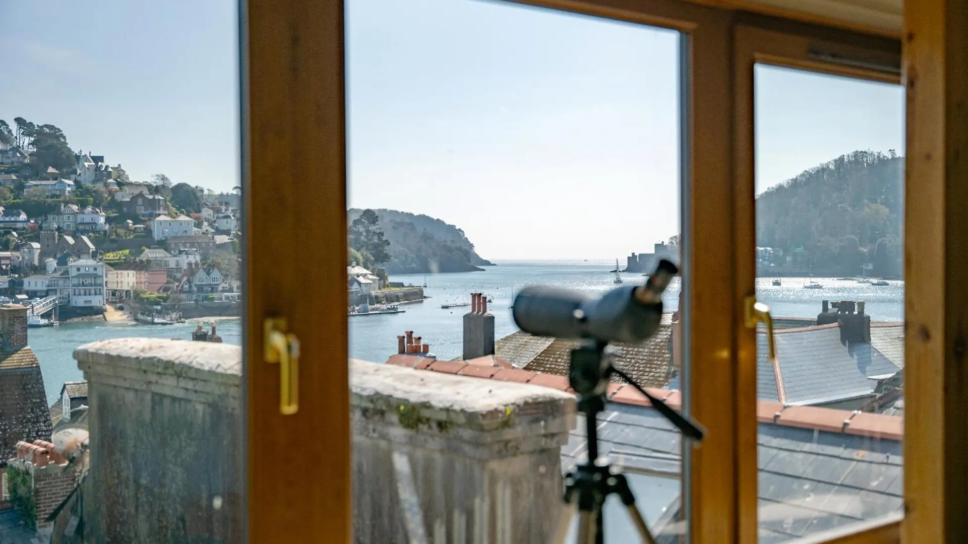 Hideaway, Large Roof Terrace & Views Dartmouth