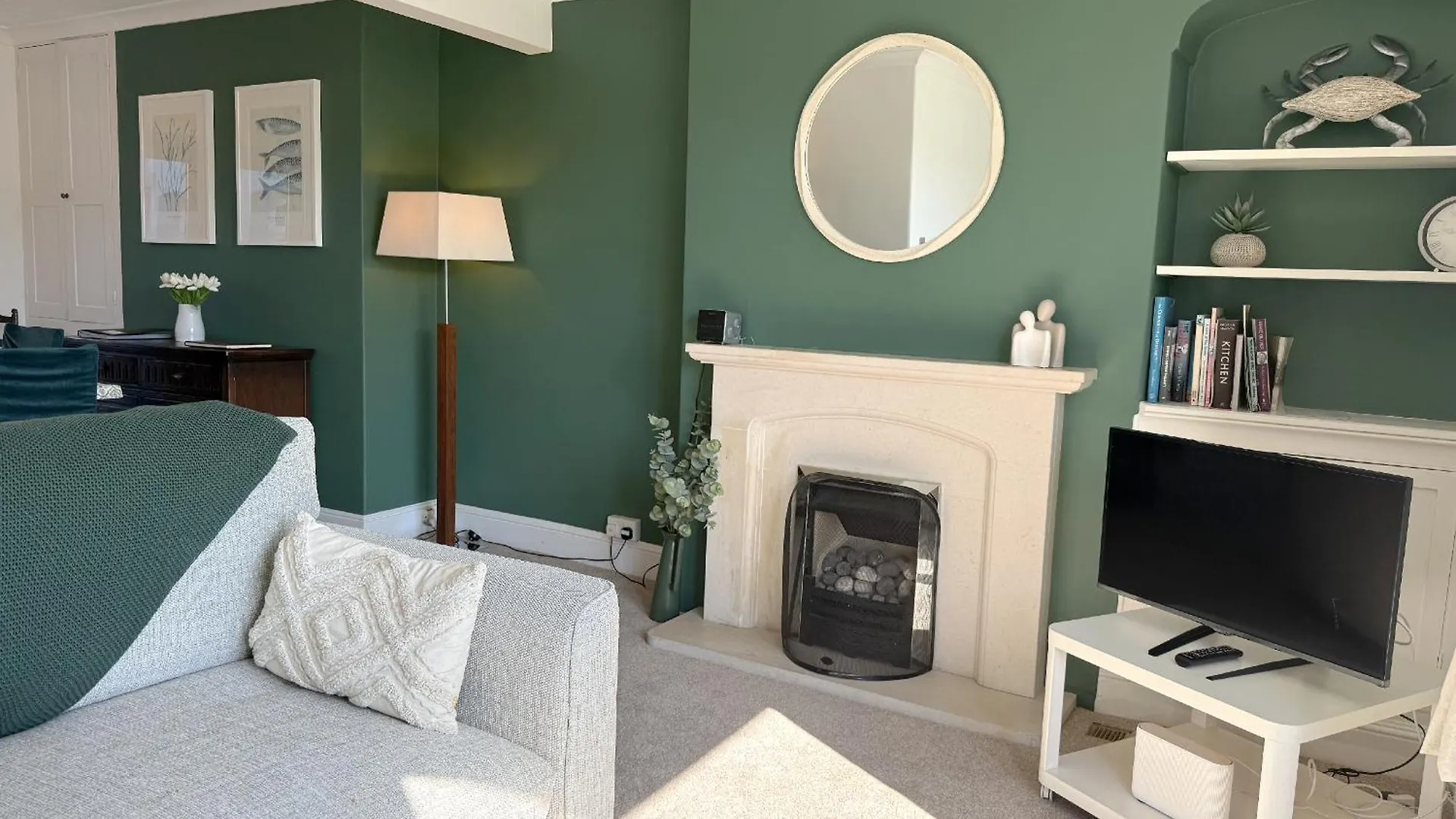Coastal Escape River Views, Terrace & Parking *