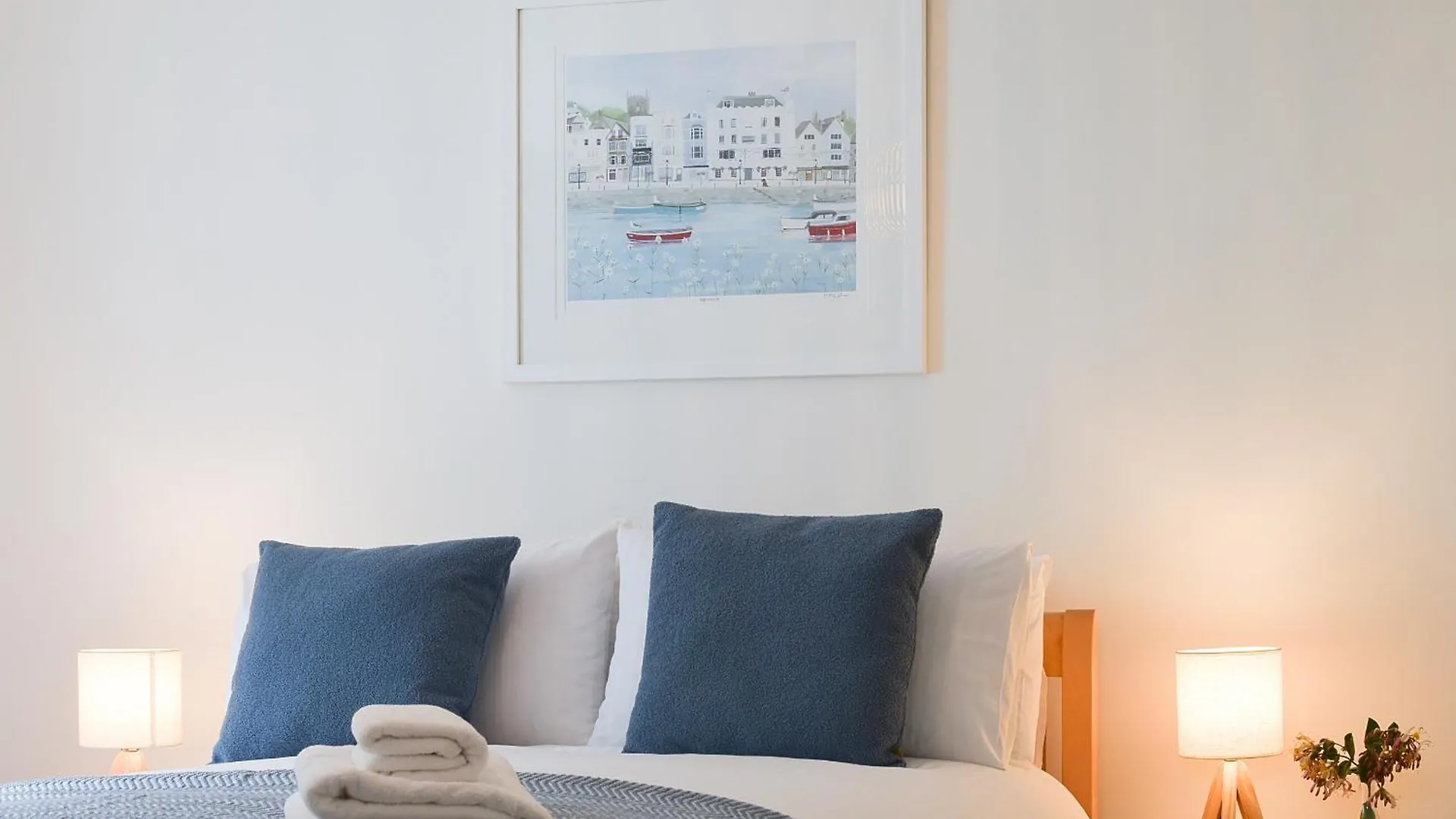 The Mews, Flat 2 * Dartmouth