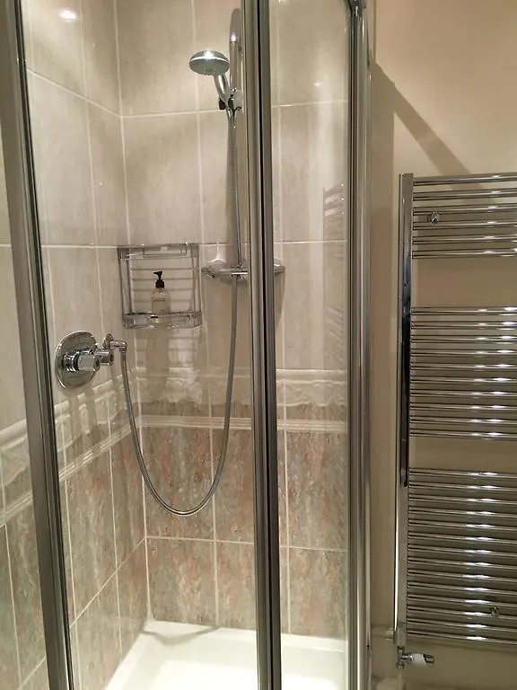 Appletree Court House 5* Dartmouth