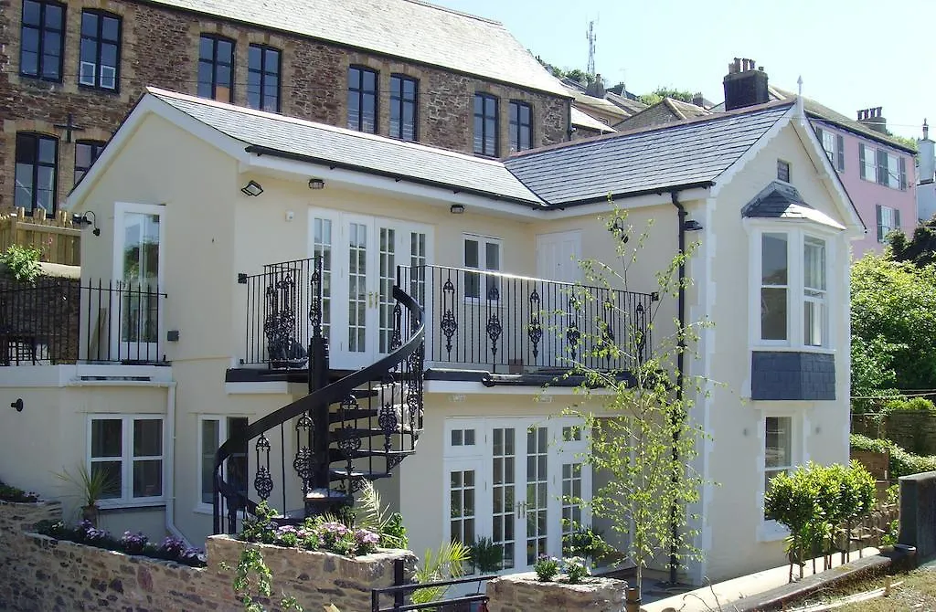 Penzion St Elmo House 4*