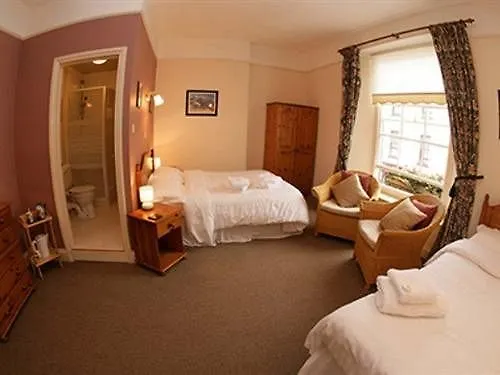 The Seale Arms 3*