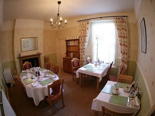 The Seale Arms 3*
