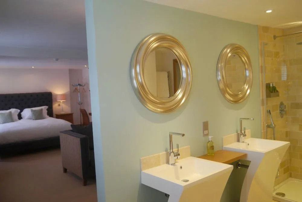 Browns Hotel 4*