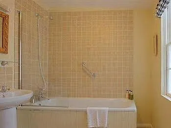 Anzac Street B+bistro 4*
