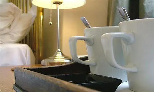 Anzac Street B+bistro Couette-café 4*