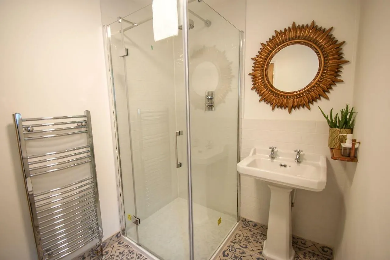 Bed & Breakfast Millpool House 2*