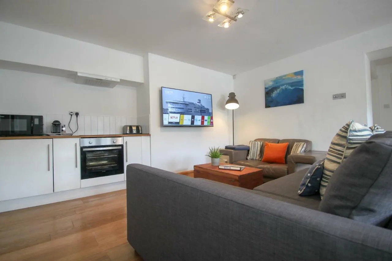 Just B -town Centre, 2 X Double Bedroom With Smart Tv, Full Kitchen & Great 1400 Power Shower! St Elmo Apartmán *