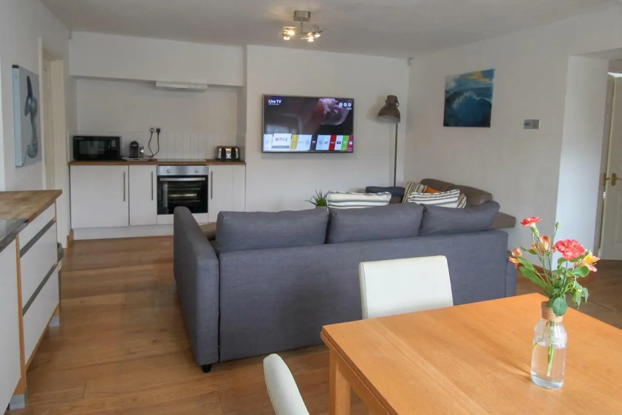 Apartmán Just B -town Centre, 2 X Double Bedroom With Smart Tv, Full Kitchen & Great 1400 Power Shower! St Elmo