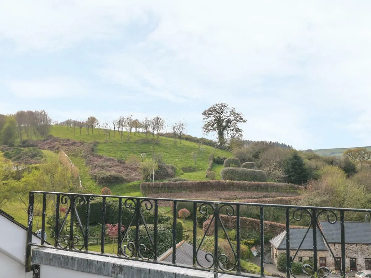 Lower Norton Ντάρτμουθ