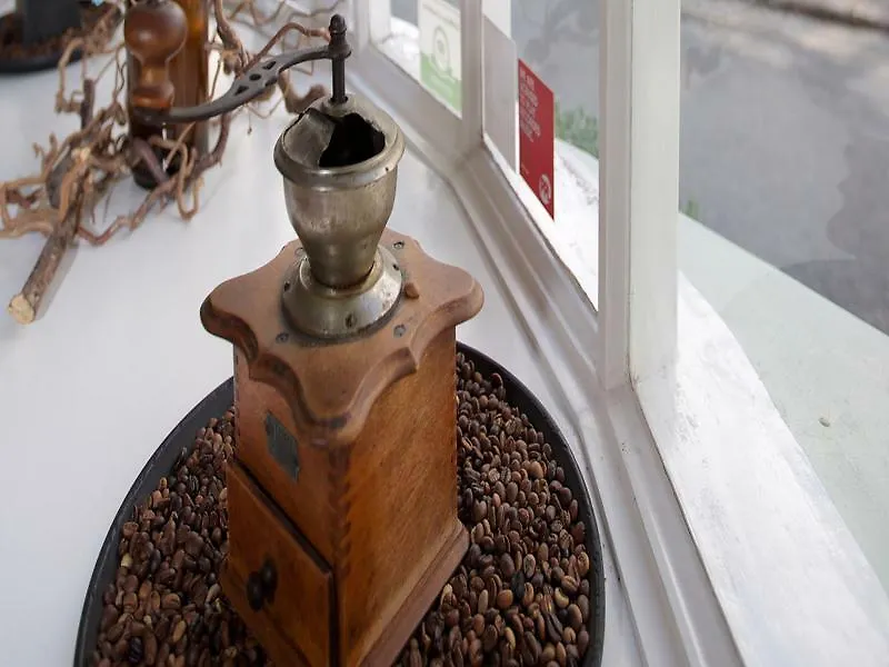 Anzac Street B+bistro Dartmouth