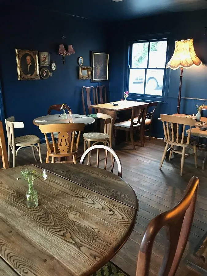 The George 3*