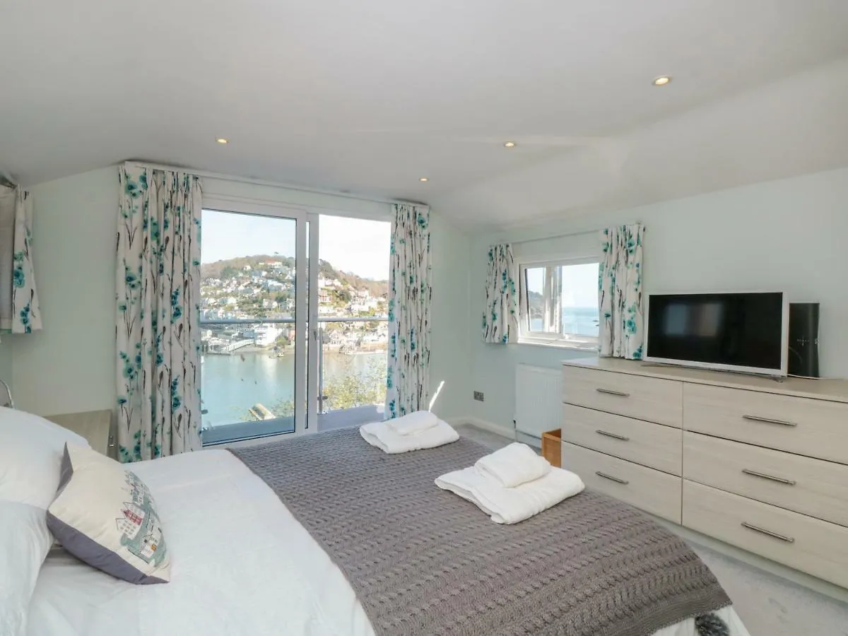 Estuary View House & Annexe *