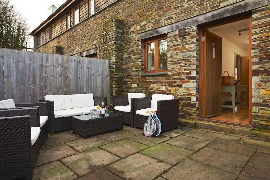 Lodge Dartmouth Green Lodges *