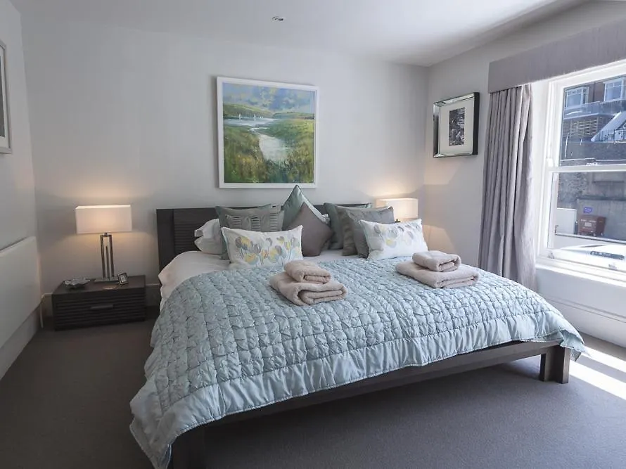 28 Dart Marina Dartmouth