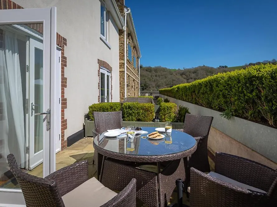 4 Dart Marina Dartmouth