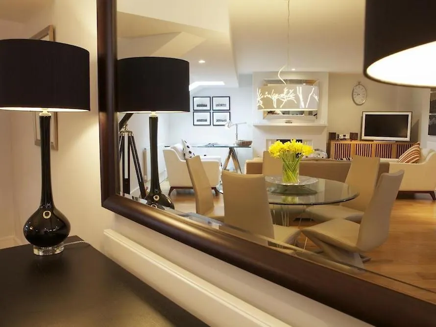 Diddly Squat, 43 Dart Marina Apartment *