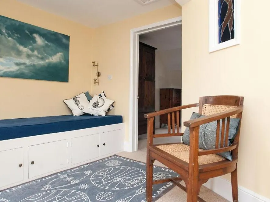 Holiday home Aeolus House *