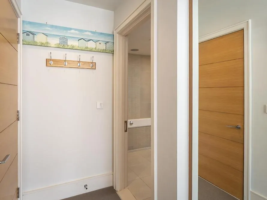 Apartment 7 Dart Marina