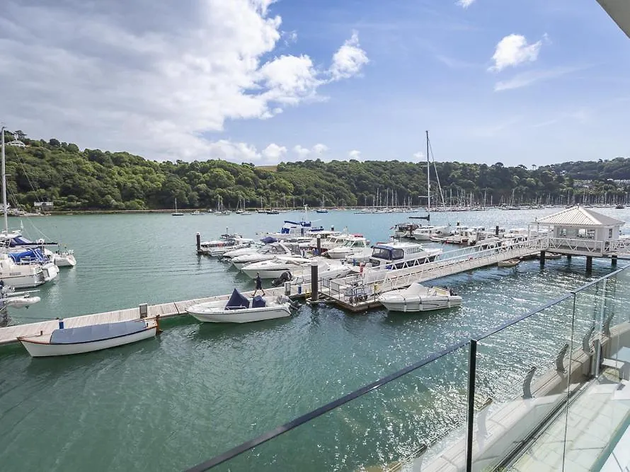 7 Dart Marina Apartment *