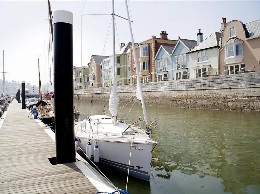 Apartment 7 Dart Marina