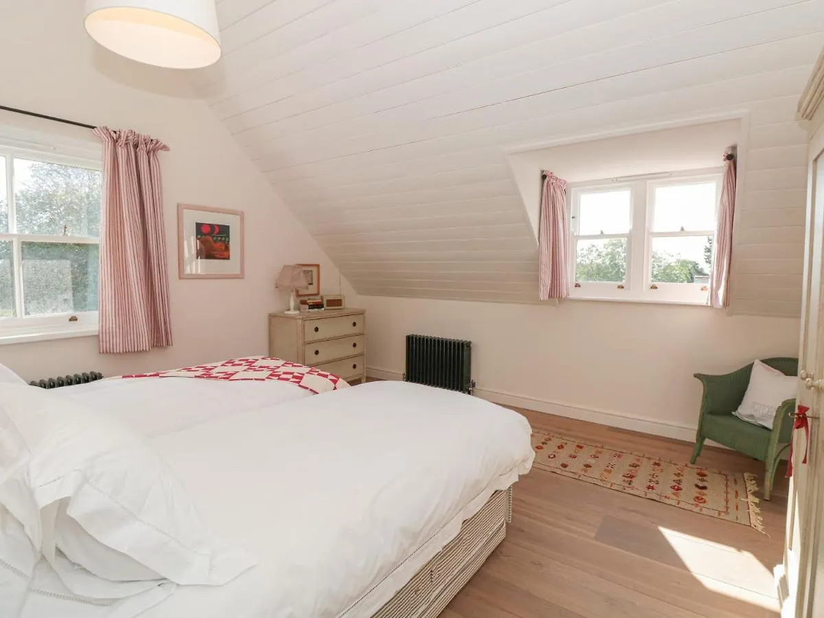 Holiday home Willow Dartmouth