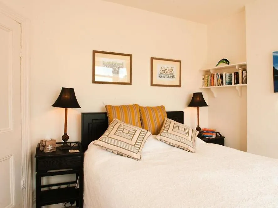 The Cottage, 13 Clarence Hill Holiday home Dartmouth