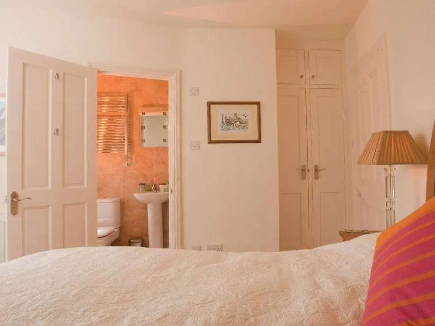 The Cottage, 13 Clarence Hill Holiday home Dartmouth