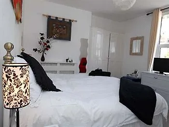 Anchor House 4*